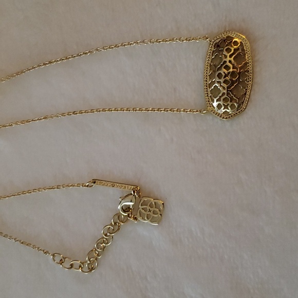 Kendra Scott Gold 16" - 18" Necklace -   Like New! - Picture 2 of 4